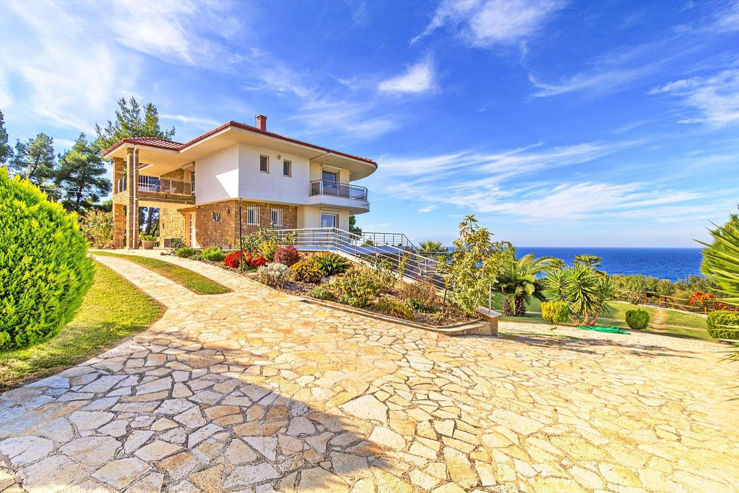 5 Bedroom Villa in Center