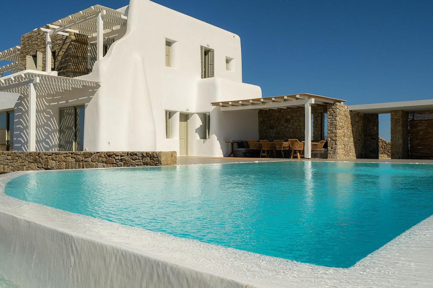 8 Bedroom Villa in Faros Armenistis - photo 1
