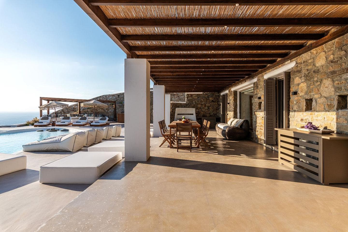 8 Bedroom Villa in Main town - Chora - photo 2