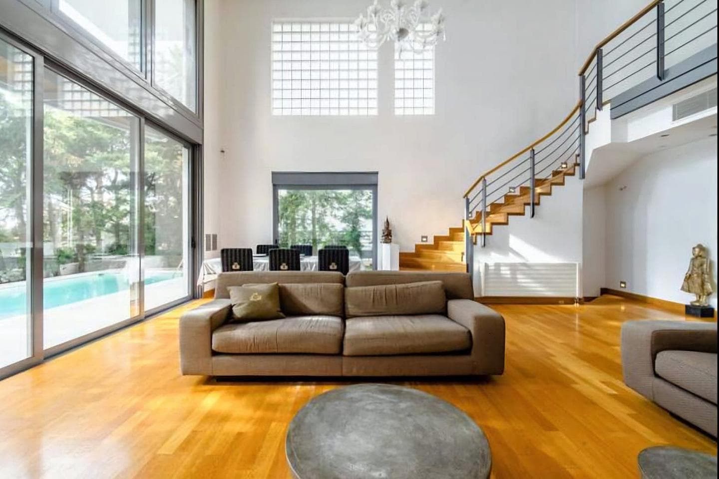 5 Bedroom Maisonette in Glyfada - center