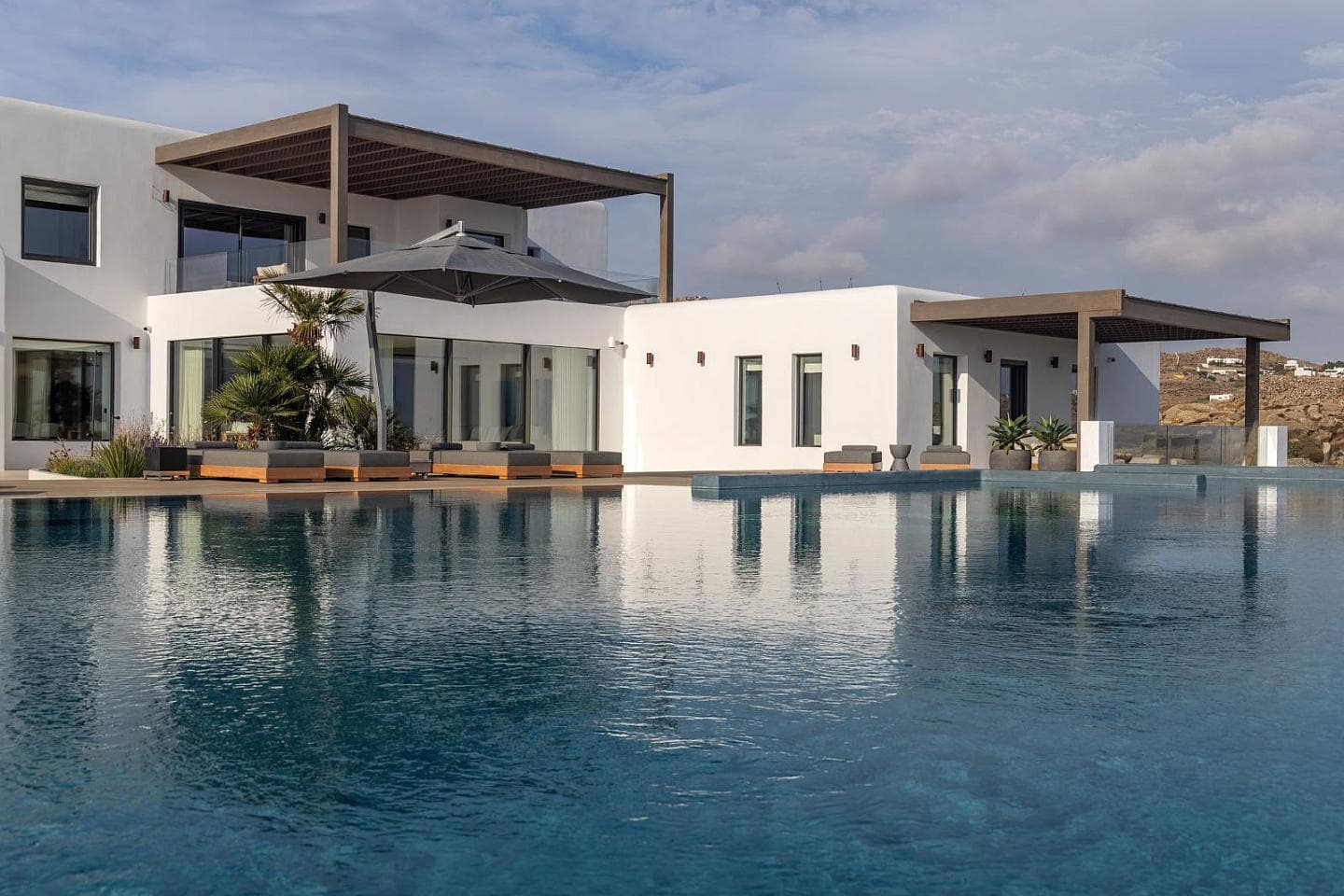 10 Bedroom Villa in Platis Gialos - photo 1