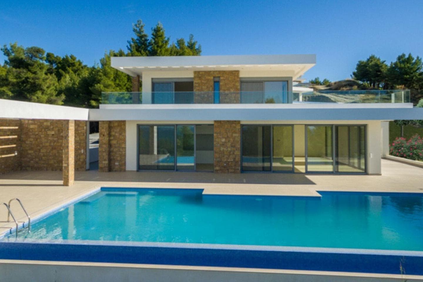 7 Bedroom Villa in Center - photo 1