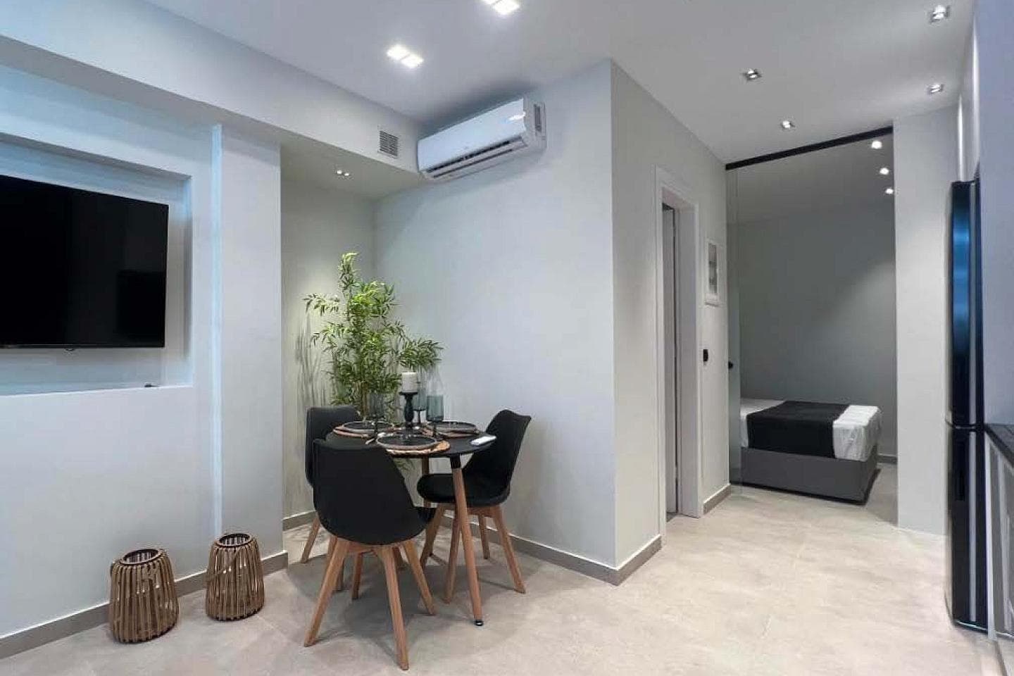 2 Bedroom Apartment in Ano Glyfada