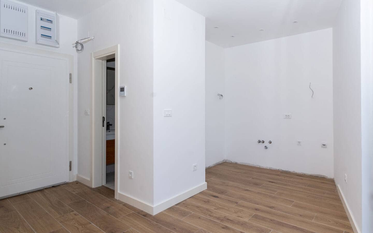 1 Bedroom Apartment in Donja Lastva - photo 1