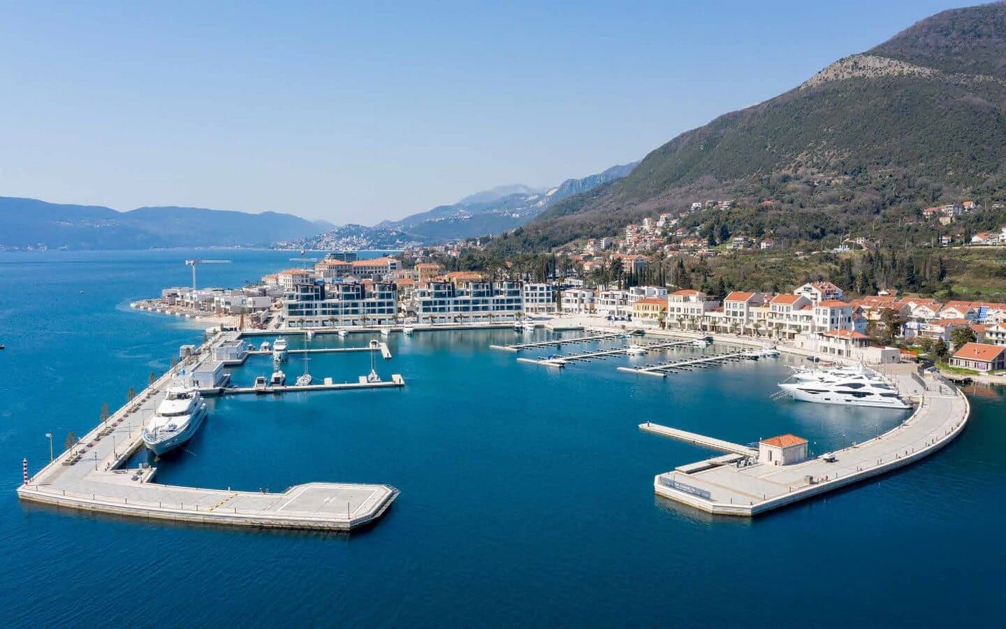 2 Bedroom Apartment in Herceg Novi - photo 1
