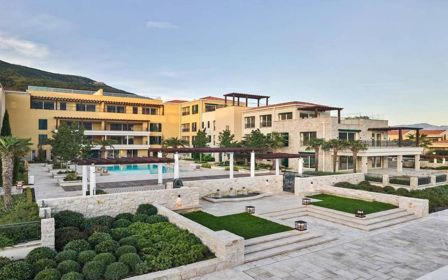1 Bedroom Apartment in Herceg Novi - photo 2