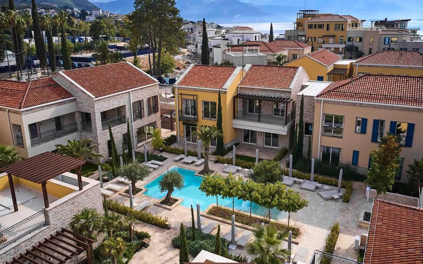 1 Bedroom Apartment in Herceg Novi - photo 1