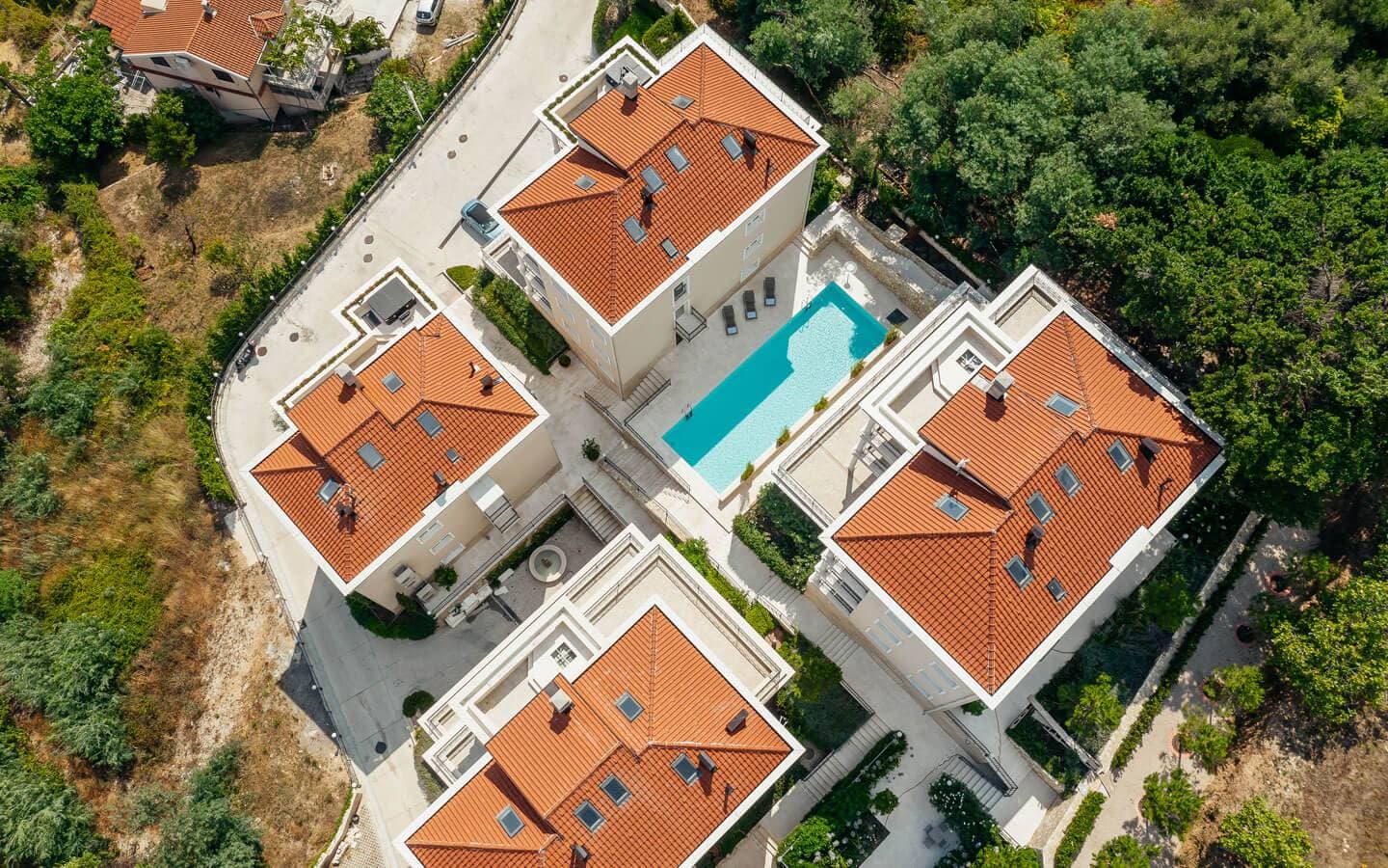 3 Bedroom Apartment in Herceg Novi - photo 2
