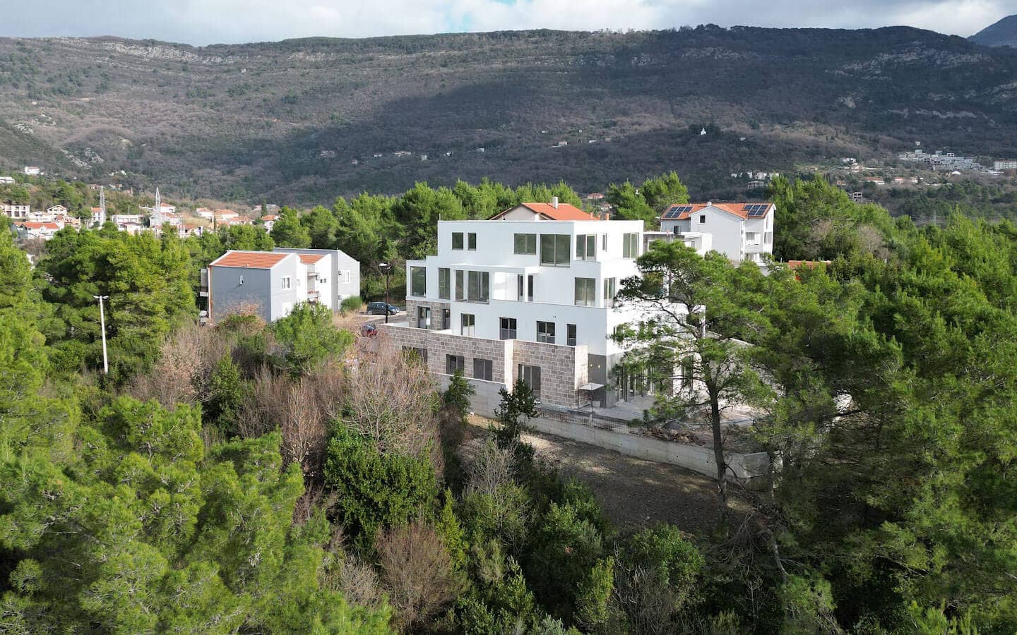 2 Bedroom Apartment in Mrcevac - photo 2
