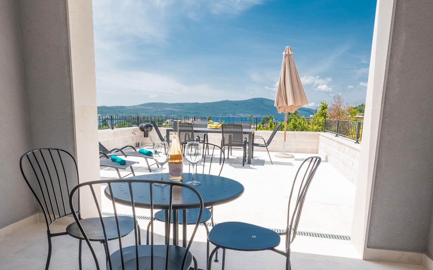 4 Bedroom Villa in Mrcevac - photo 2