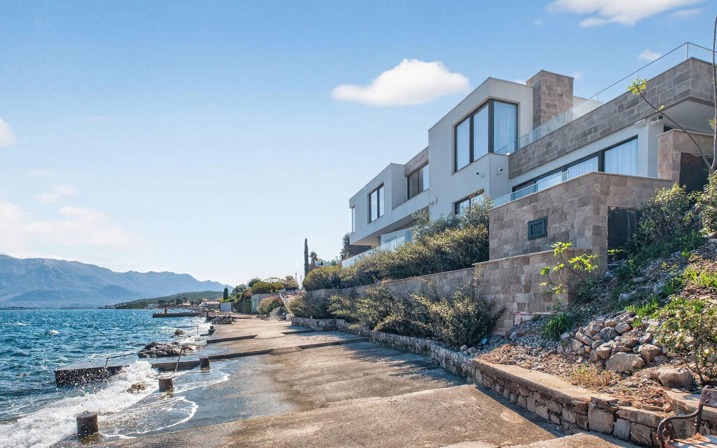 4 Bedroom Villa in Krasici - photo 1