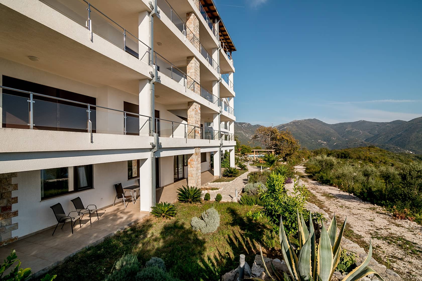 1 Bedroom Apartment in Herceg Novi - photo 2