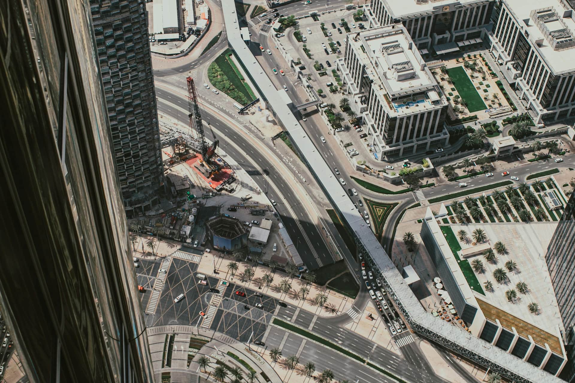 Amazing facts about abu dhabi & dubai.