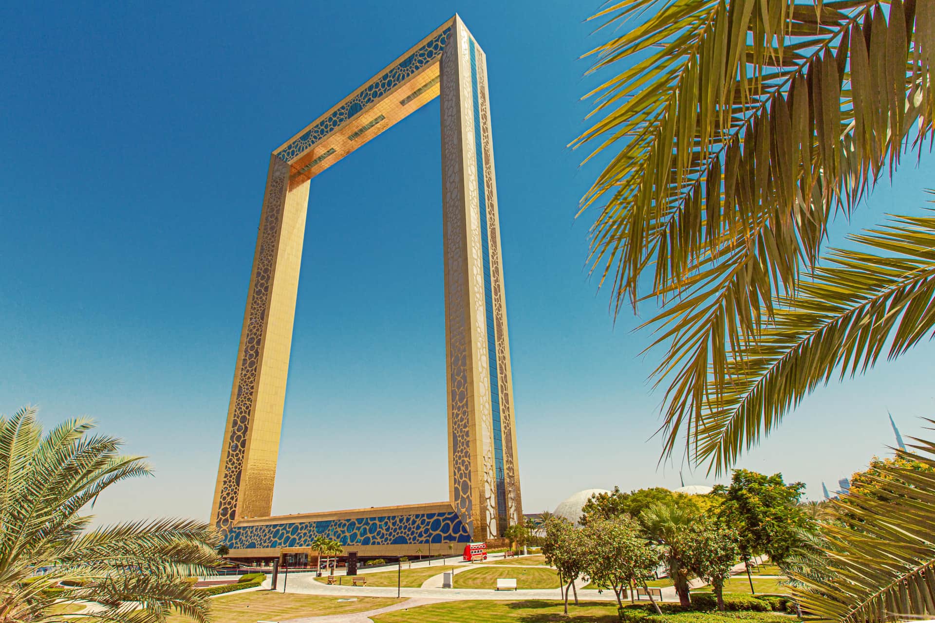 Fascinating dubai frame
