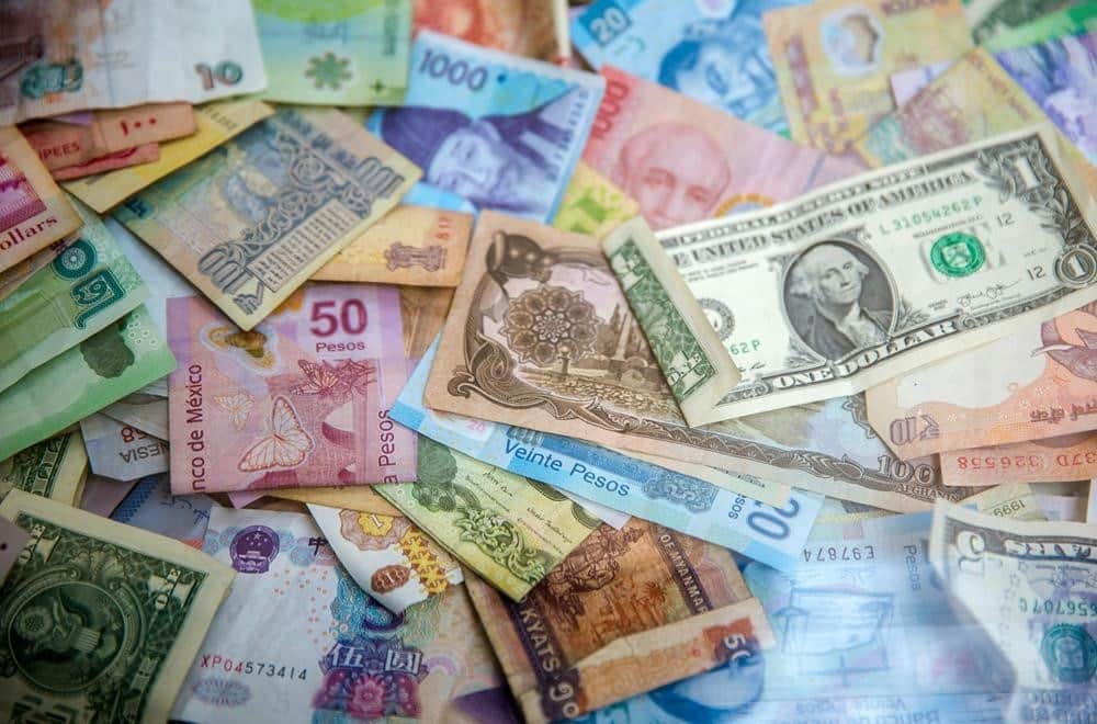 Currency exchange & property: how global buyers maximise returns