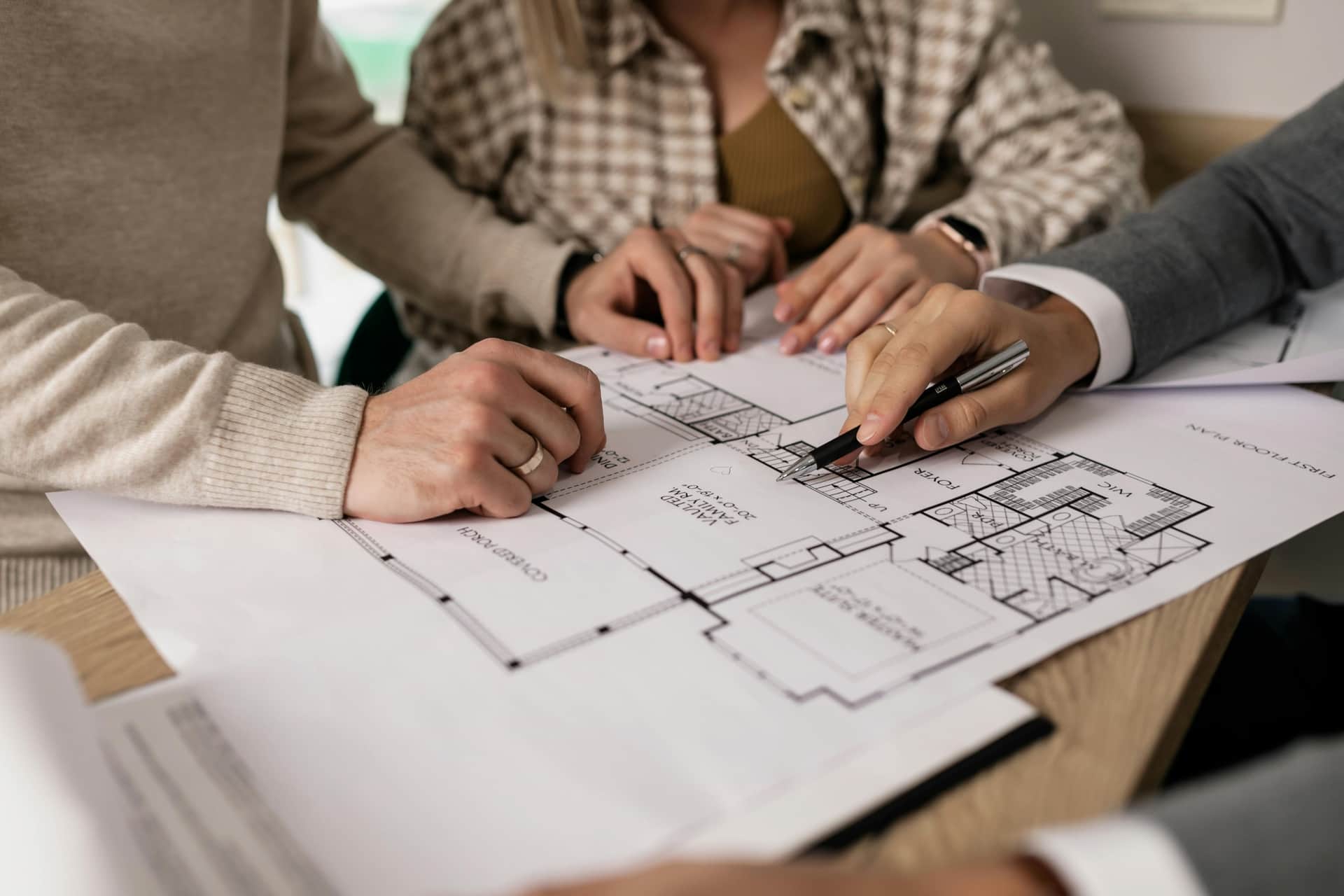 Making moves? Tips for a smooth transition into becoming a real estate agent