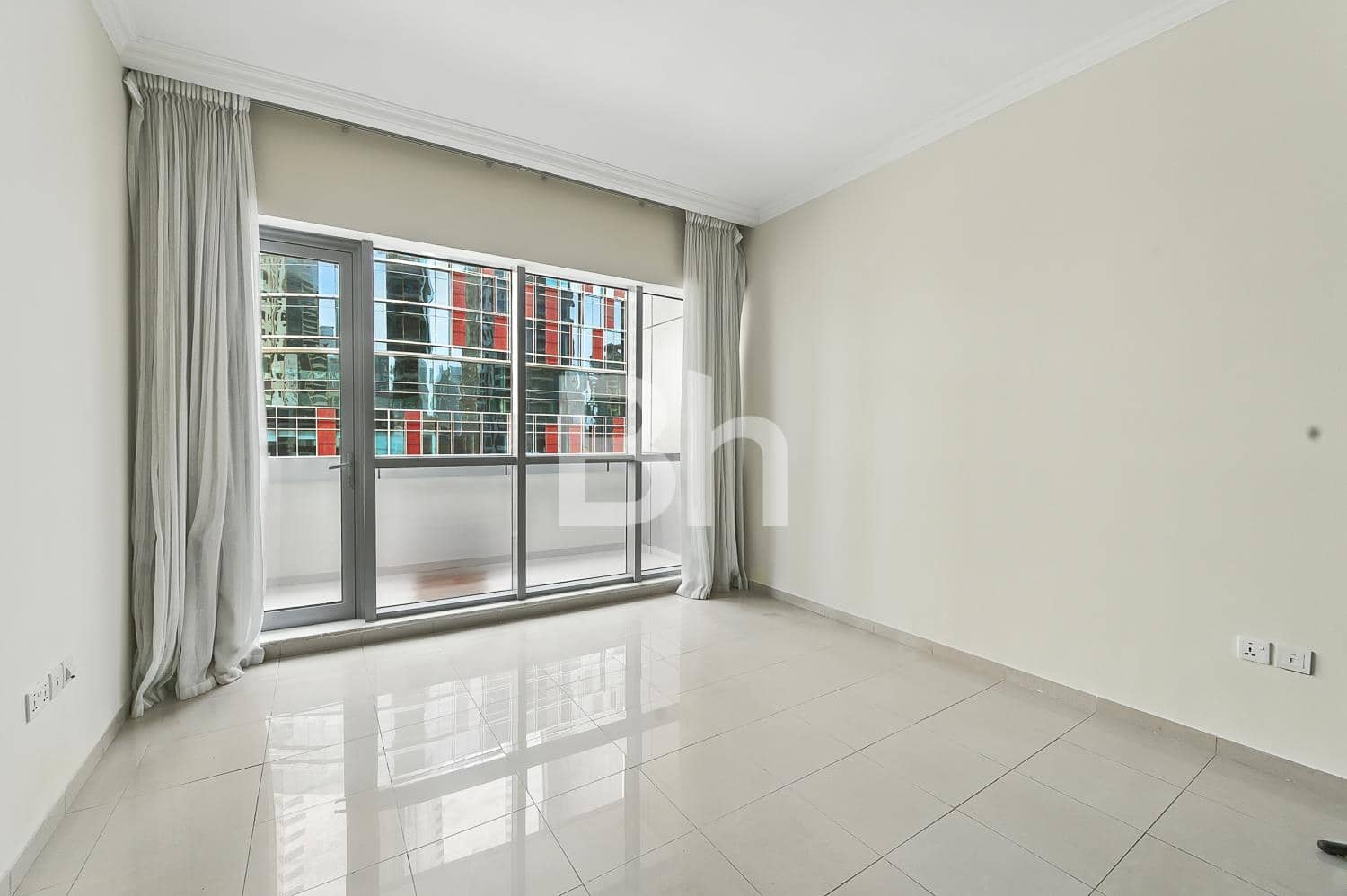 1 Bedroom Apartment in Bay Central West