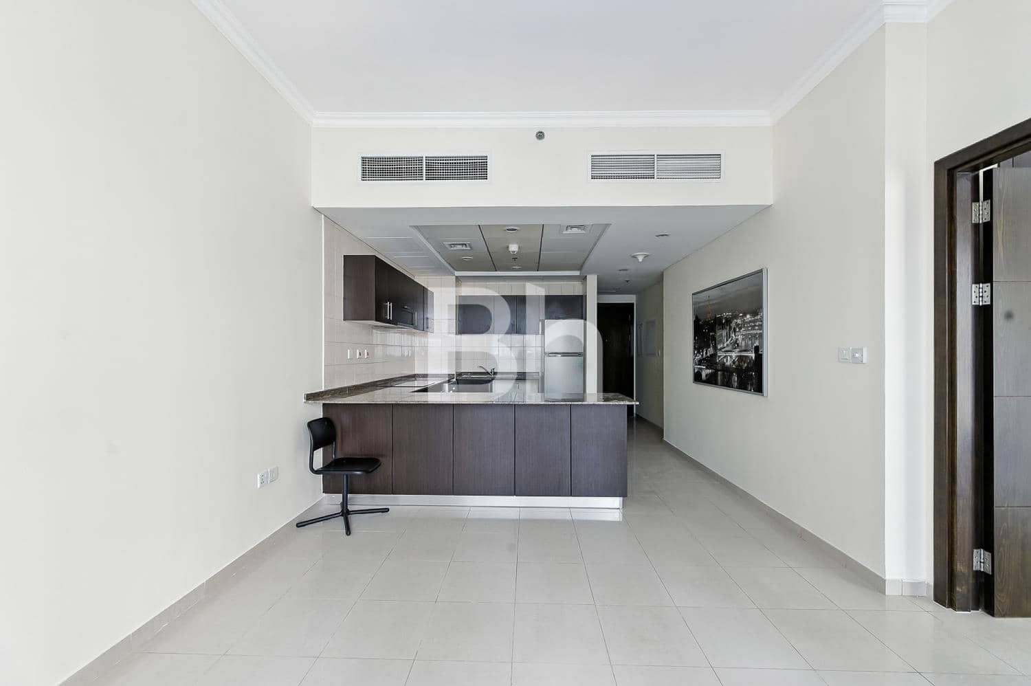 1 Bedroom Apartment in Bay Central West - photo 1