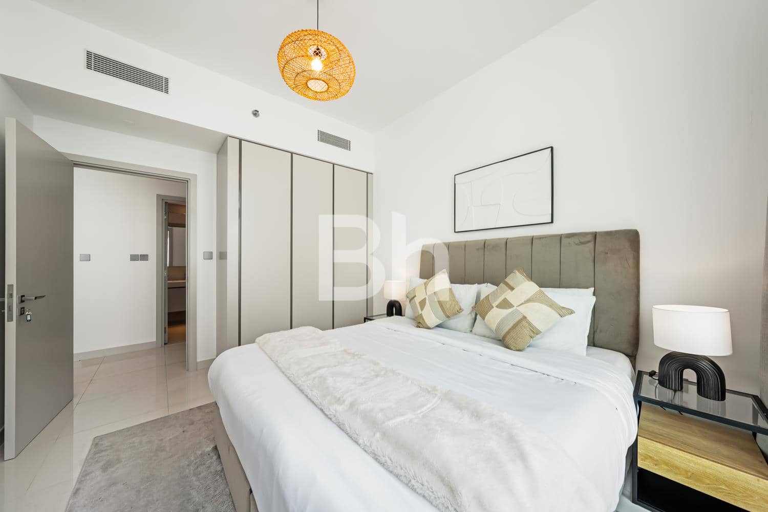 1 Bedroom Apartment in Sunrise Bay Tower 1 - photo 2