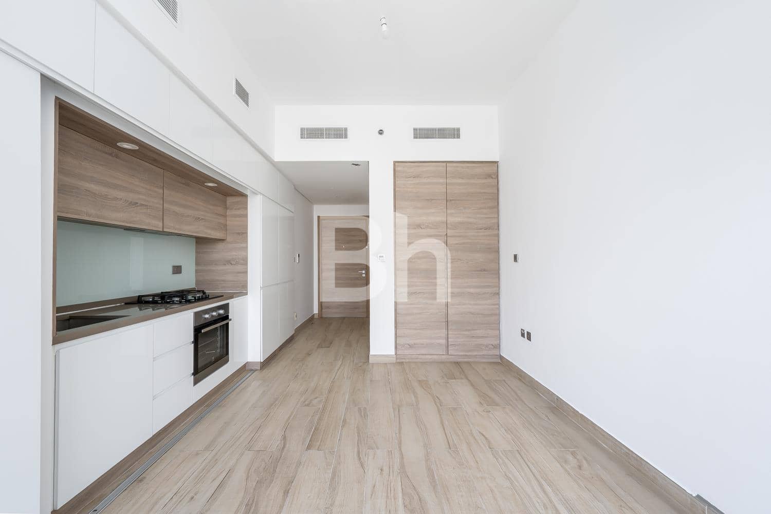 Studio Apartment in Studio One - photo 2