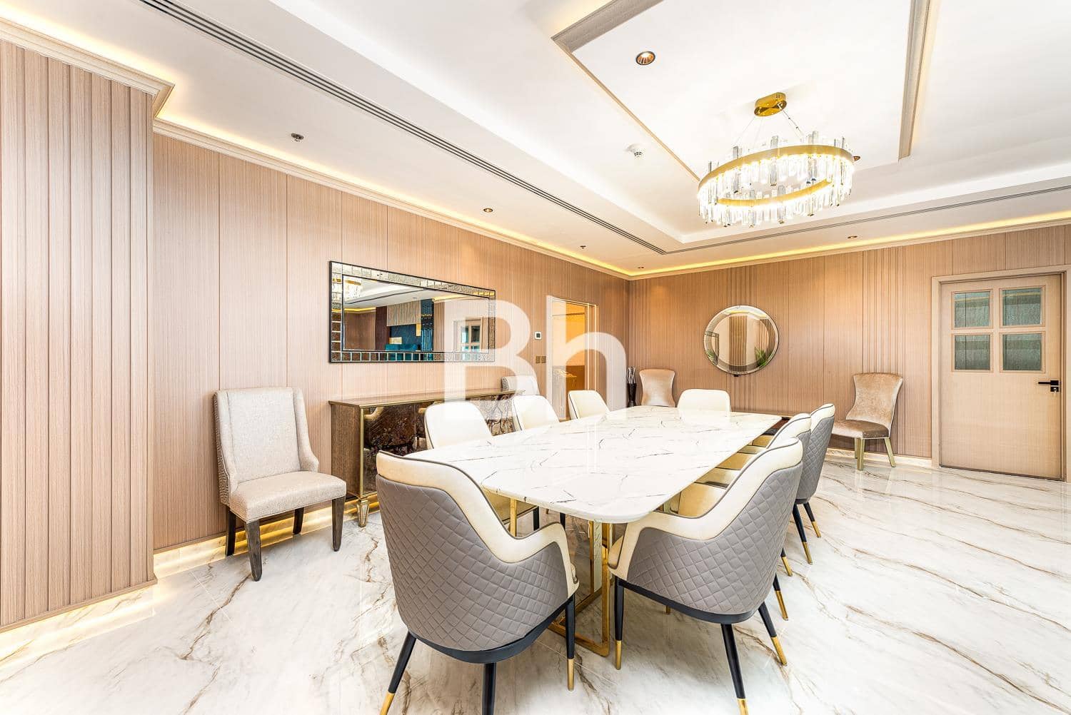 4 Bedroom Apartment in Elite Residence - photo 1