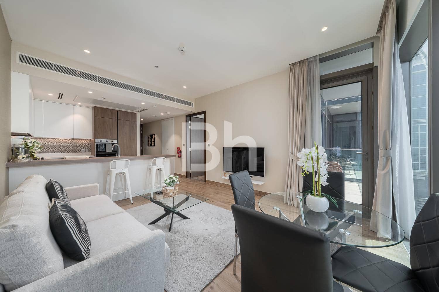 1 Bedroom Apartment in Jumeirah Living Marina Gate
