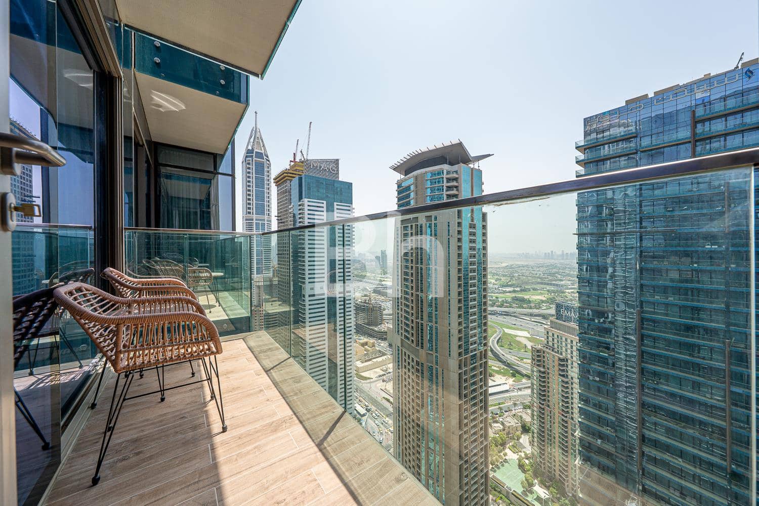 1 Bedroom Apartment in Jumeirah Living Marina Gate - photo 2