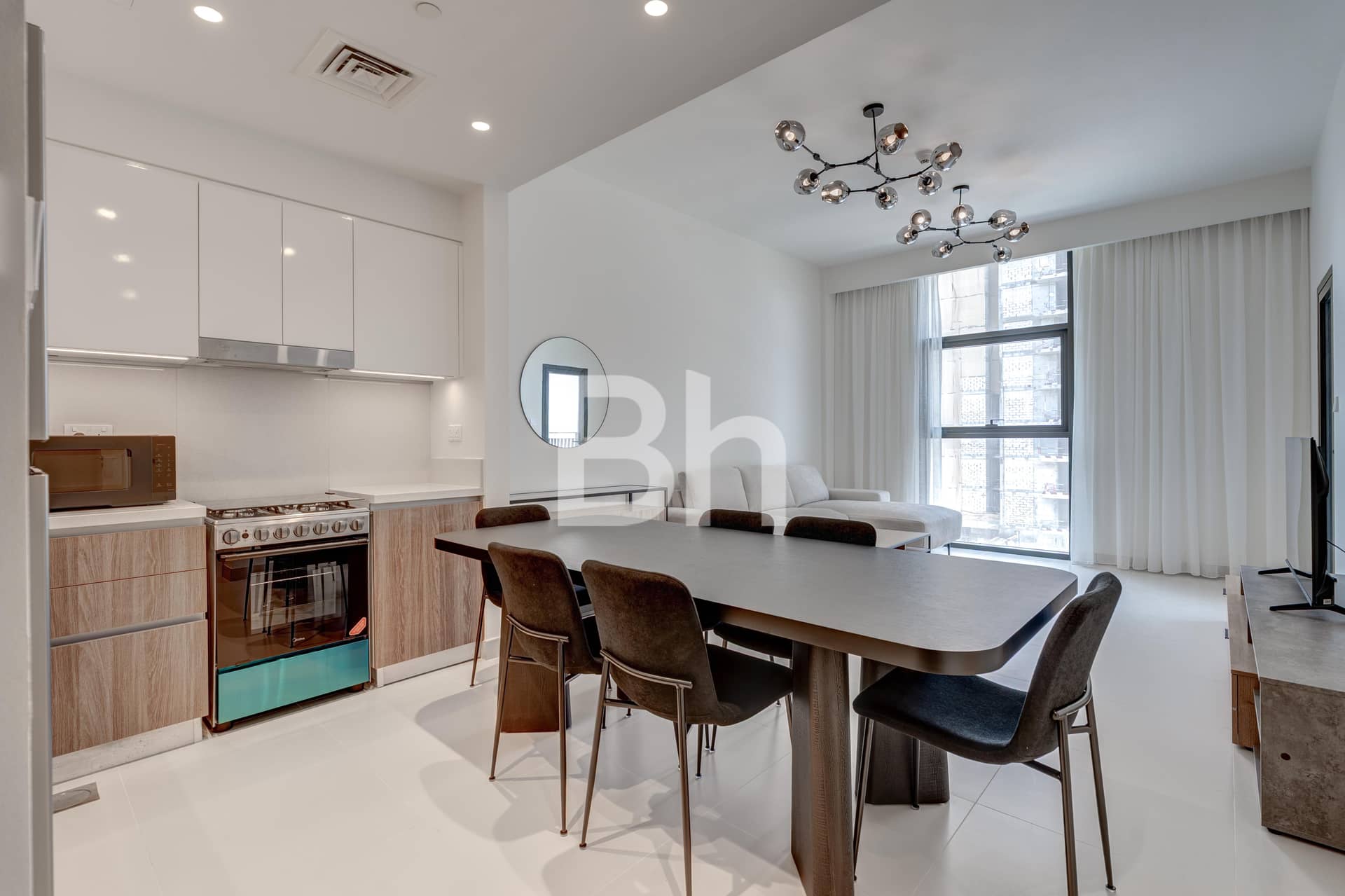 1 Bedroom Apartment in Park Point Building A - photo 2