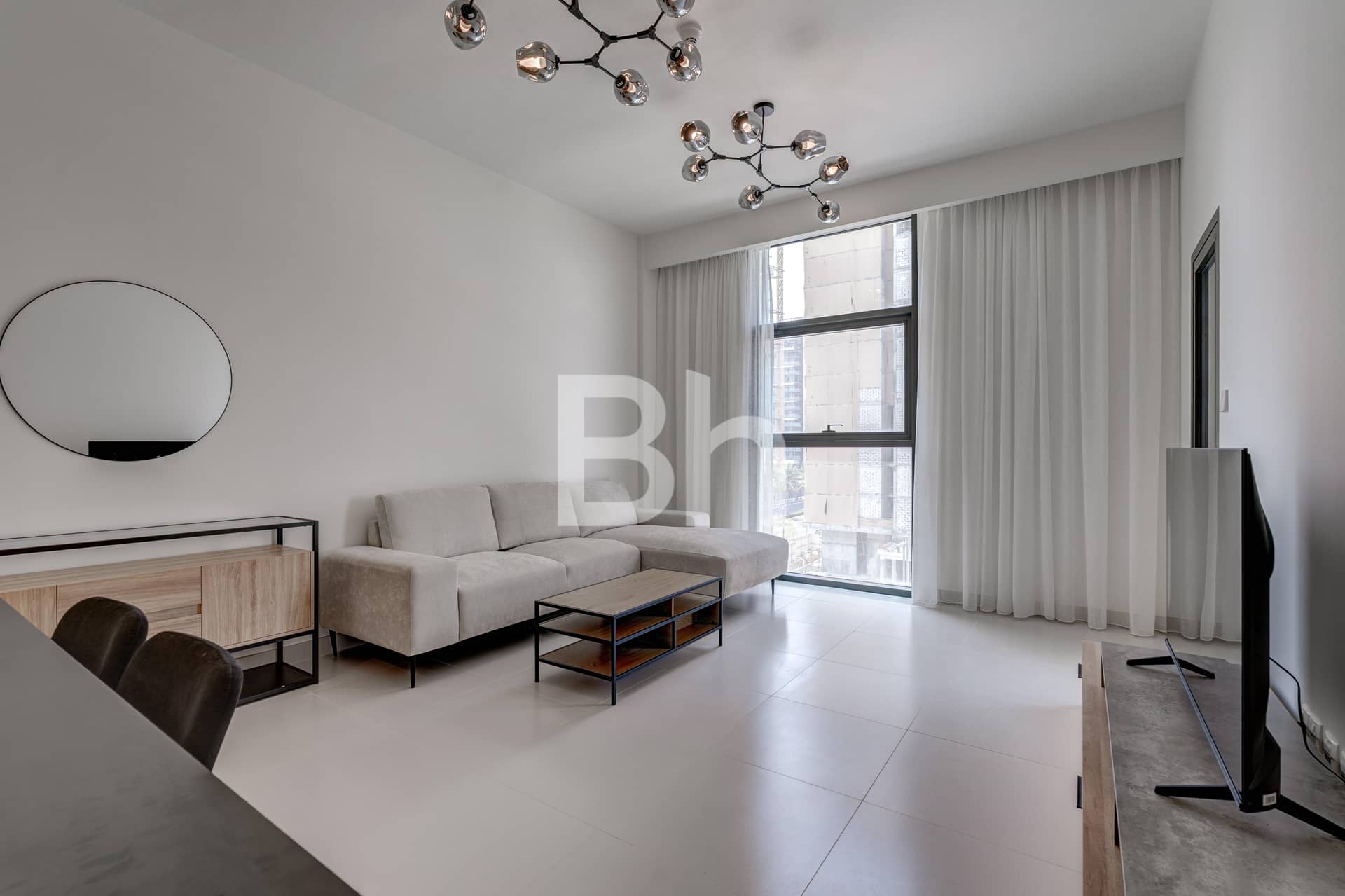 1 Bedroom Apartment in Park Point Building A - photo 1