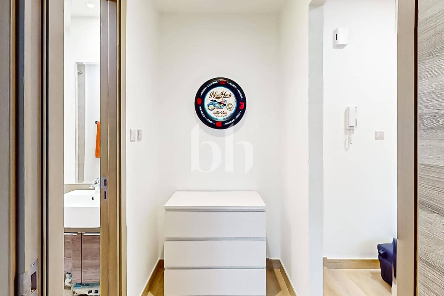 1 Bedroom Apartment in Bloom Towers C - photo 2