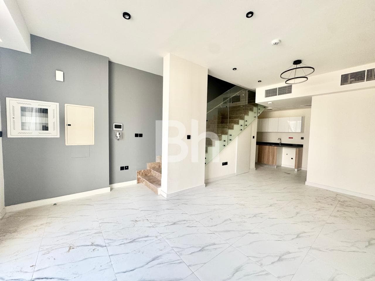 1 Bedroom Townhouse in Rukan 3 - photo 2