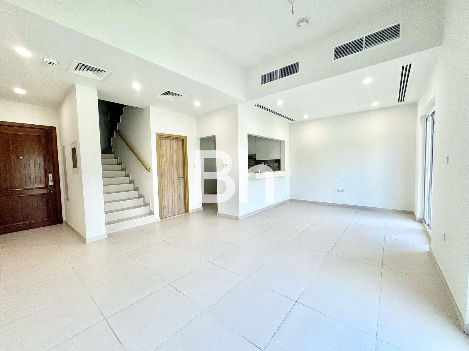 3 Bedroom Townhouse in Amaranta 2 - photo 2