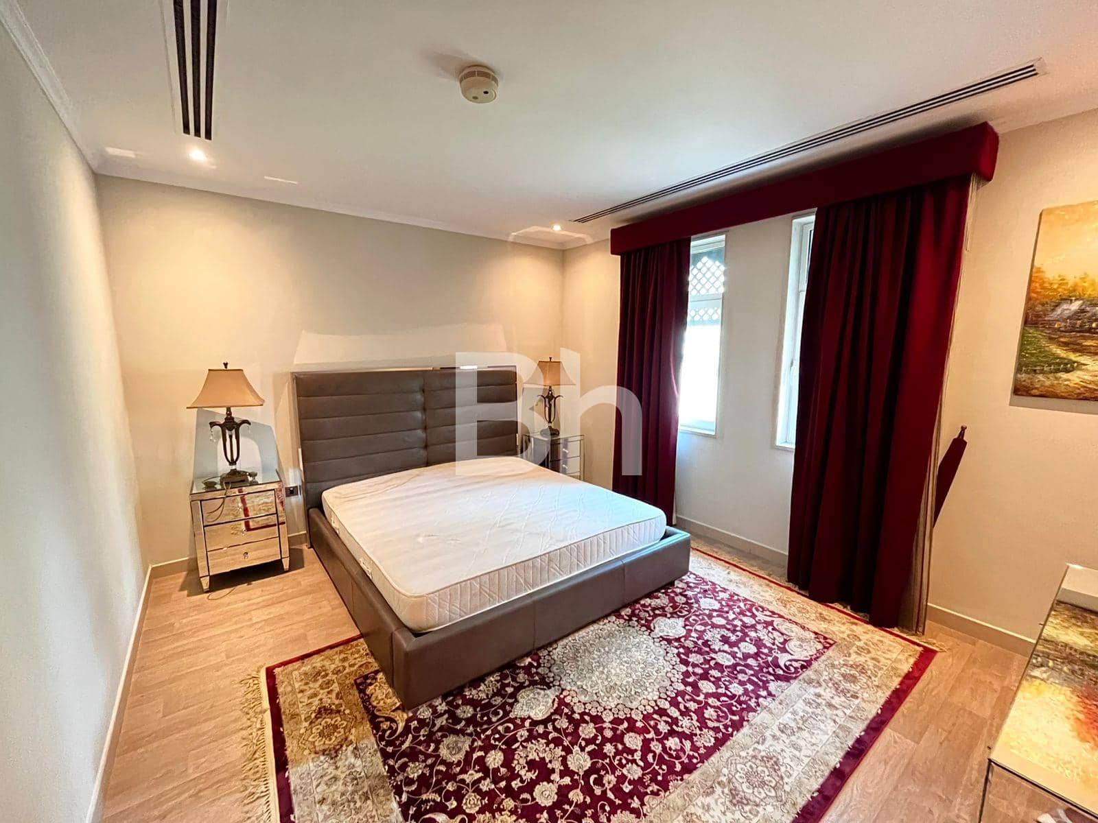4 Bedroom Villa in District 1 Regional - photo 2