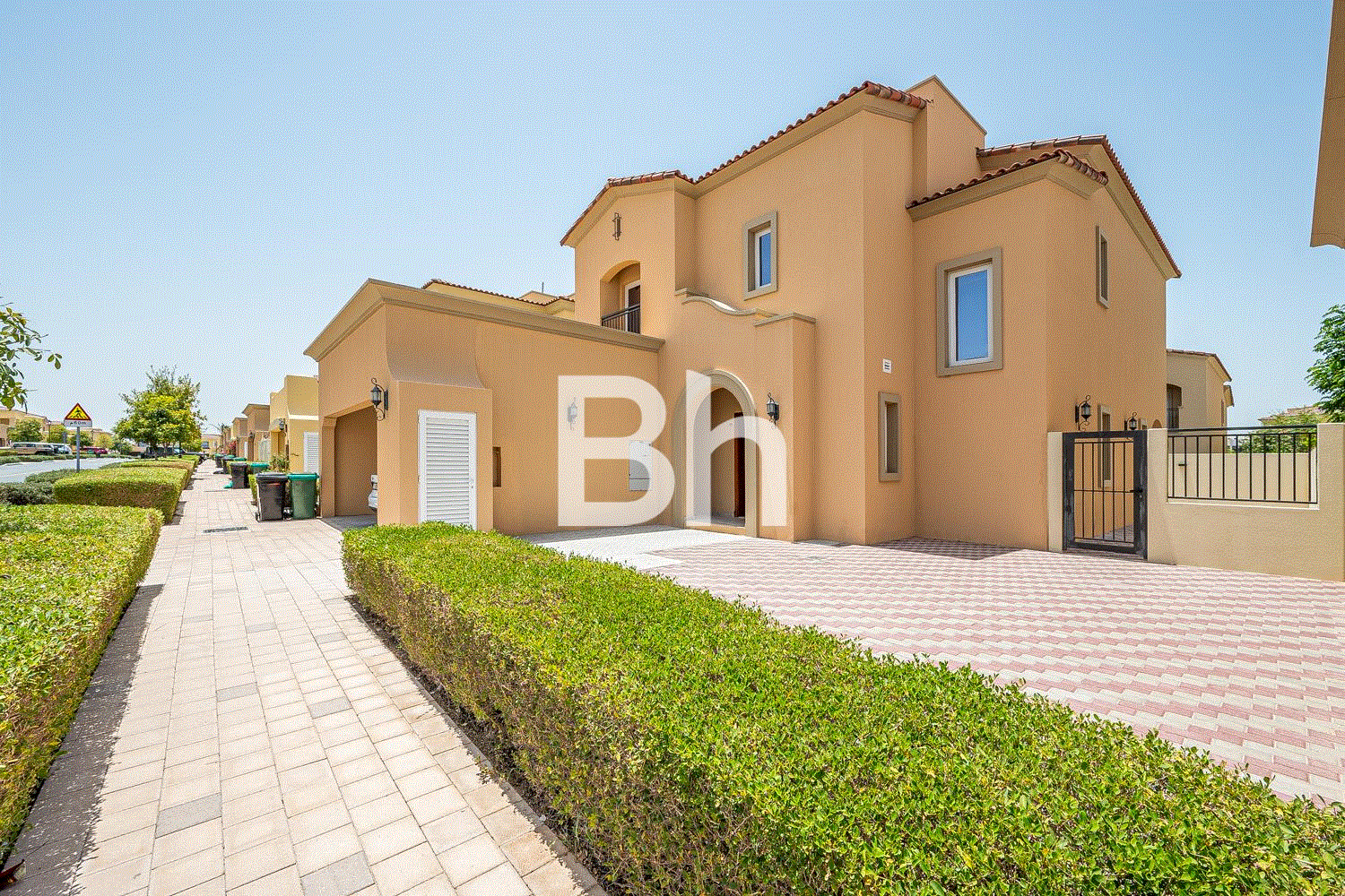 4 Bedroom Villa in La Quinta, Villanova