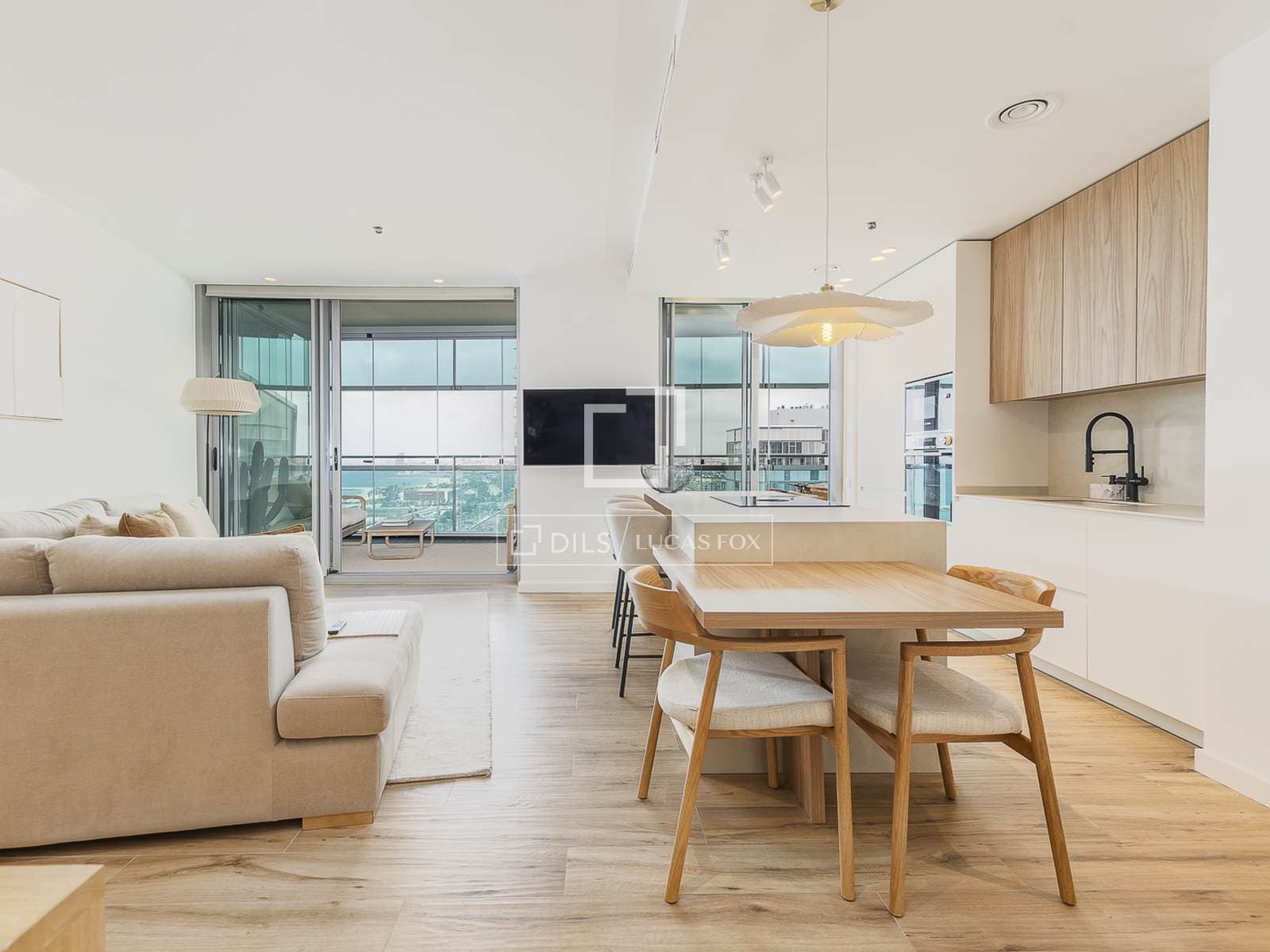 2 Bedroom Apartment in Passeig Garcia Faria - photo 1
