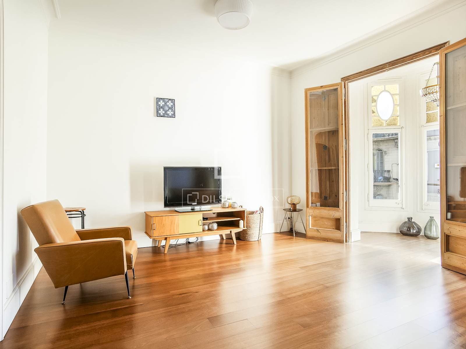 3 Bedroom Apartment in Gran de Gracia - photo 1
