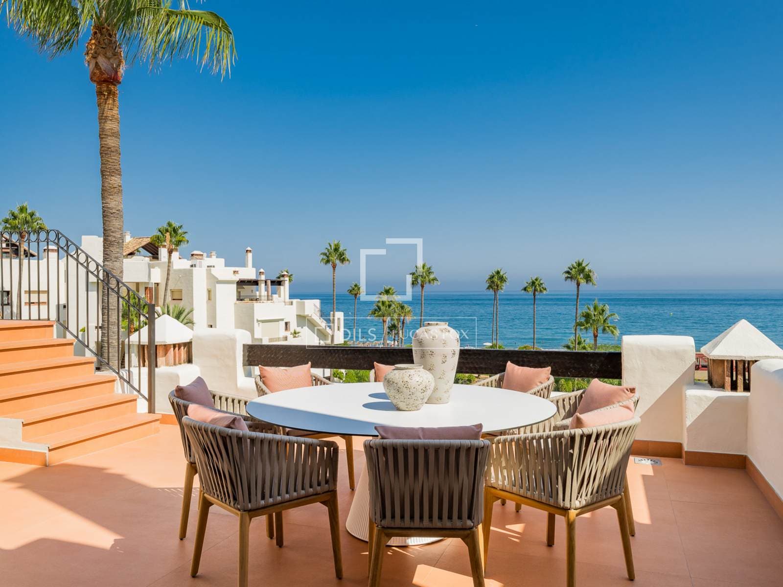 3 Bedroom Apartment in Urb. Bahía del Velerín