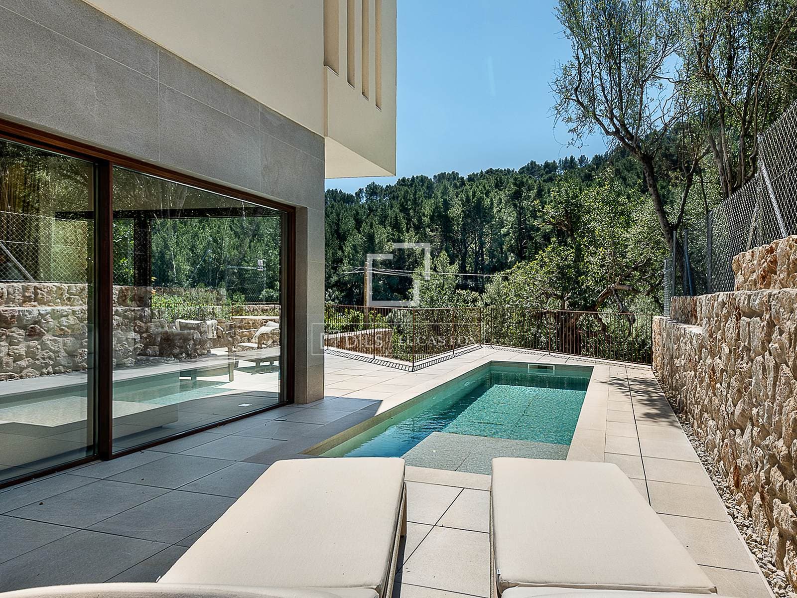 4 Bedroom House / Villa in Biniarroi - photo 2