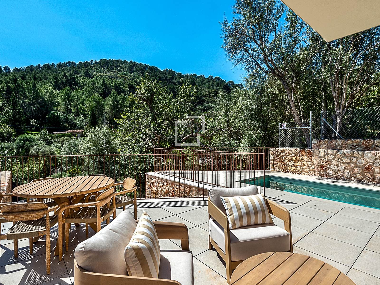 4 Bedroom House / Villa in Biniarroi - photo 1