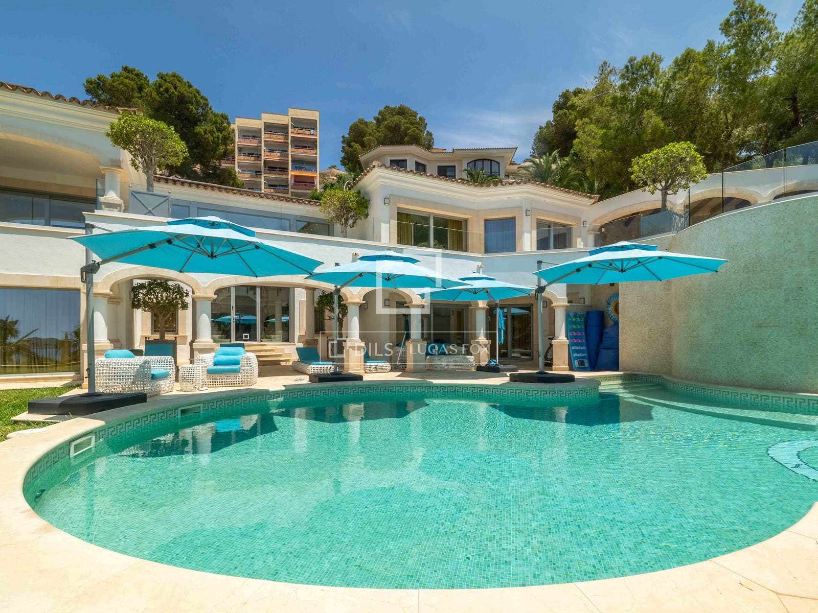 7 Bedroom House / Villa in Bella Vista - photo 1