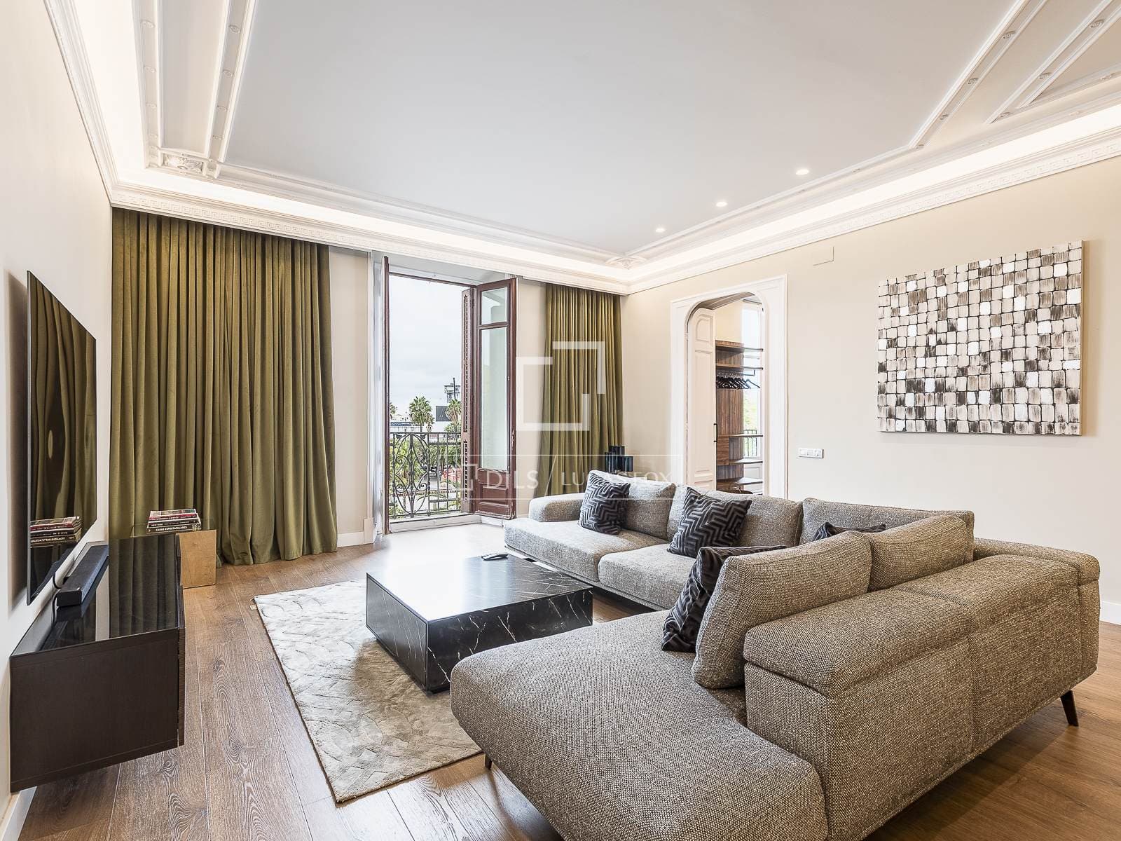 2 Bedroom Apartment in Paseo Colom - photo 1