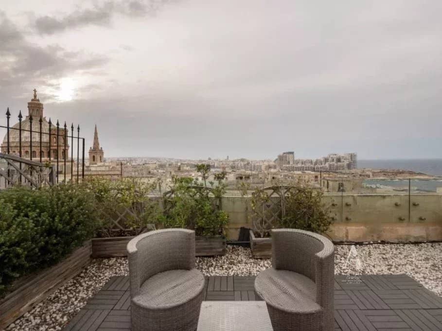 4 Bedroom House in Valletta - photo 1