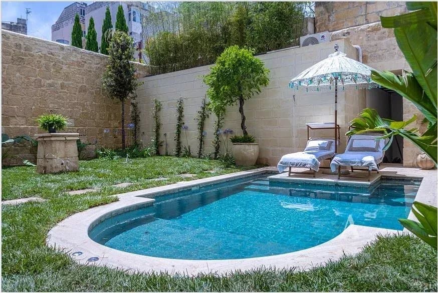 7 Bedroom Town House in Sliema - photo 2