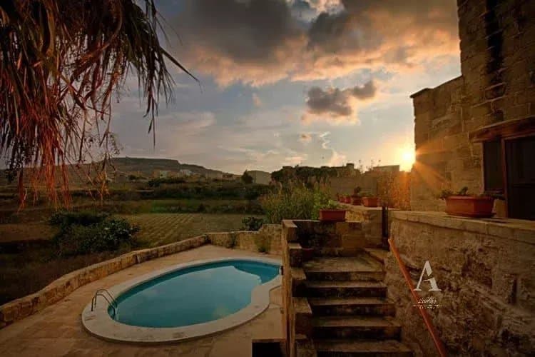 4 Bedroom House in Ghasri
