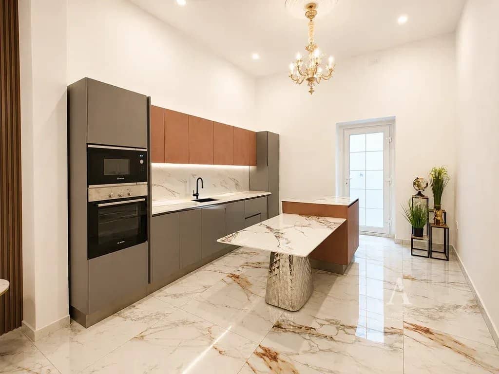 5 Bedroom Town House in Sliema - photo 1