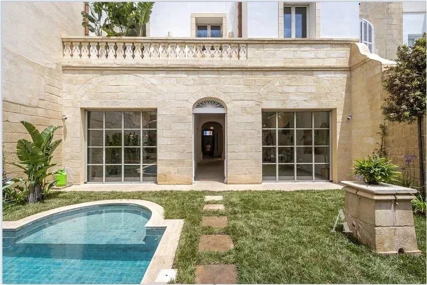 7 Bedroom Town House in Sliema - photo 1