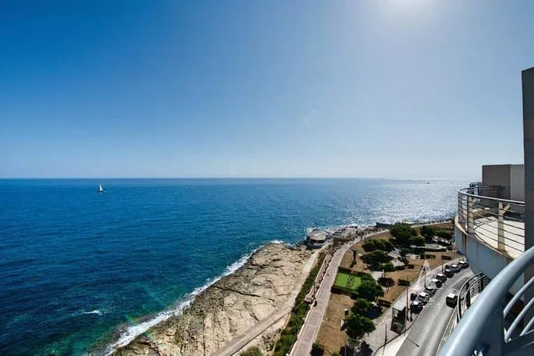 4 Bedroom Apartment in Sliema - photo 1