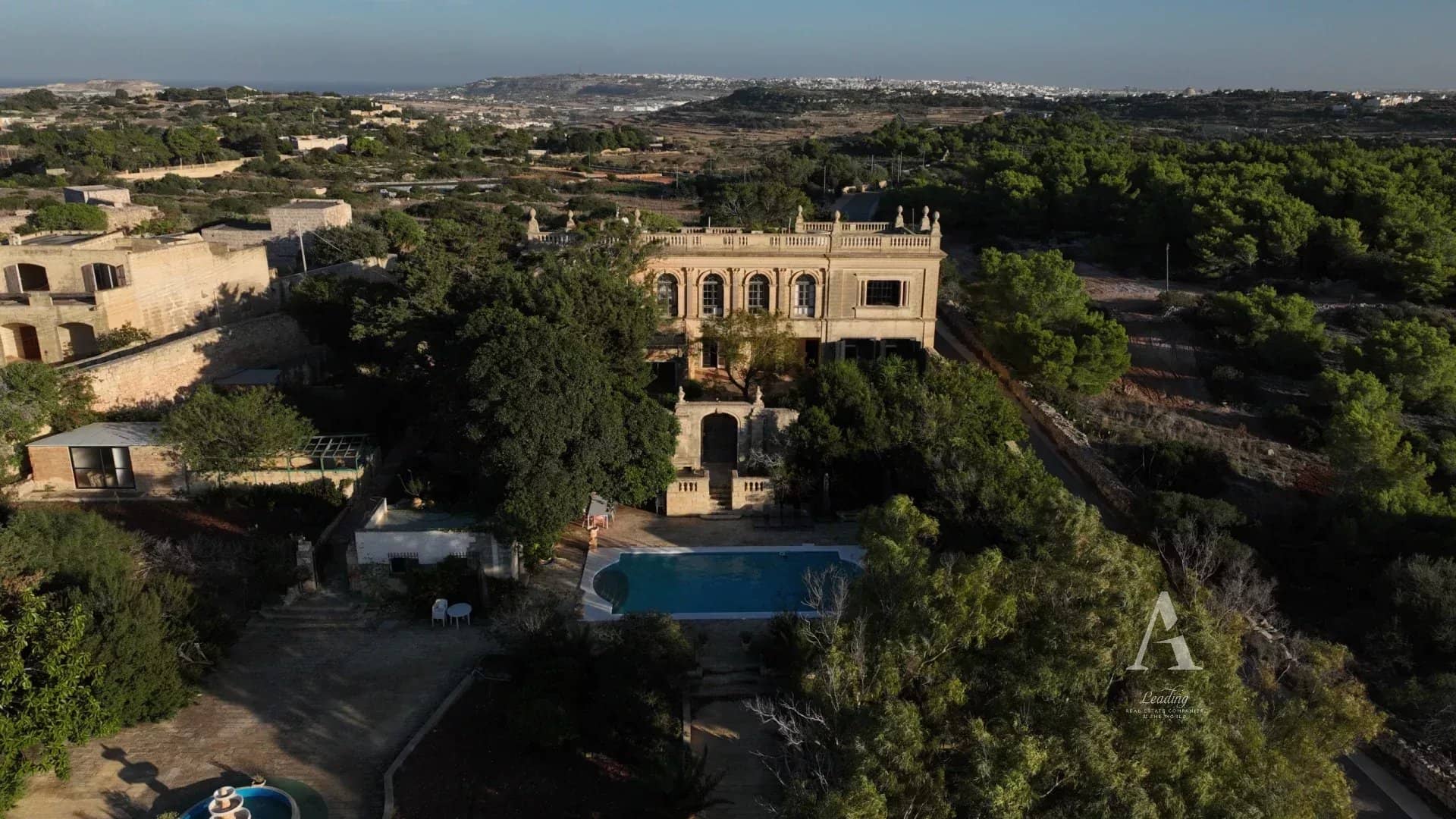 8 Bedroom Country House in Saint Paul's Bay - photo 2