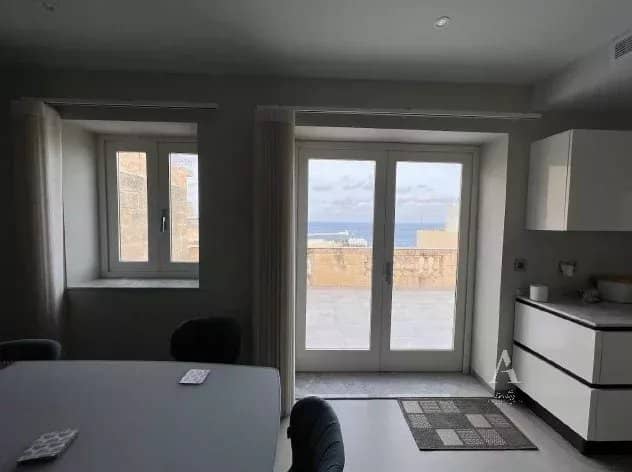 3 Bedroom Apartment in Valletta - photo 2