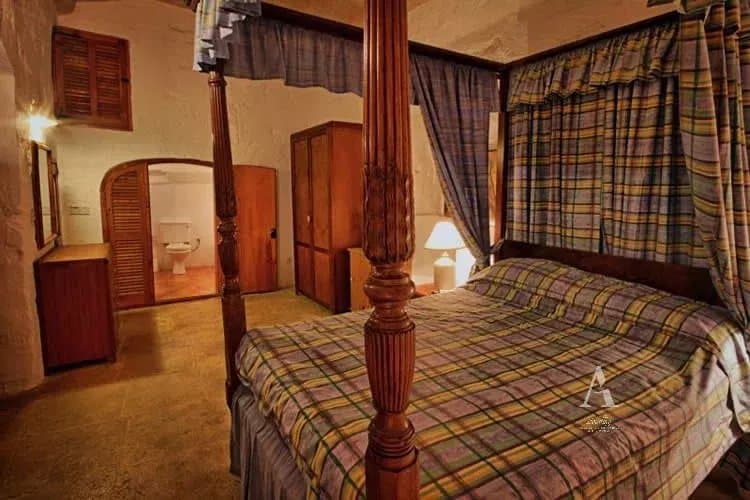 4 Bedroom House in Ghasri - photo 1